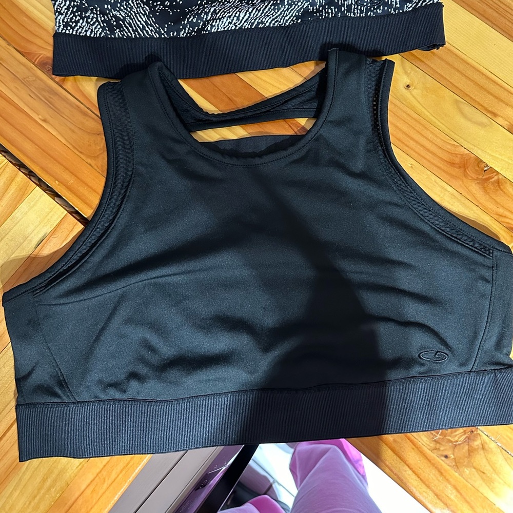 Sports bra